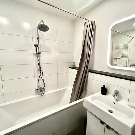 Vibehome - Stresemannstrasse Apartment Dusseldorf