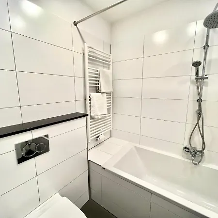 Vibehome - Stresemannstrasse Apartment Dusseldorf